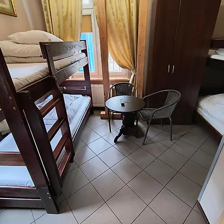 Przy Zoo Hostel *